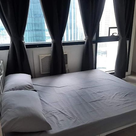 Spacious 2 Bedroom Unit With Pool Manila Kültér fotó