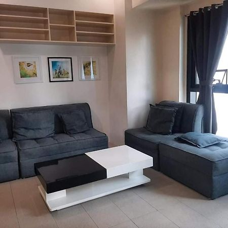 Spacious 2 Bedroom Unit With Pool Manila Kültér fotó