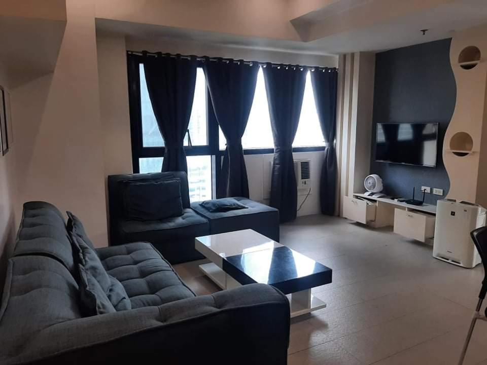 Spacious 2 Bedroom Unit With Pool Manila Kültér fotó