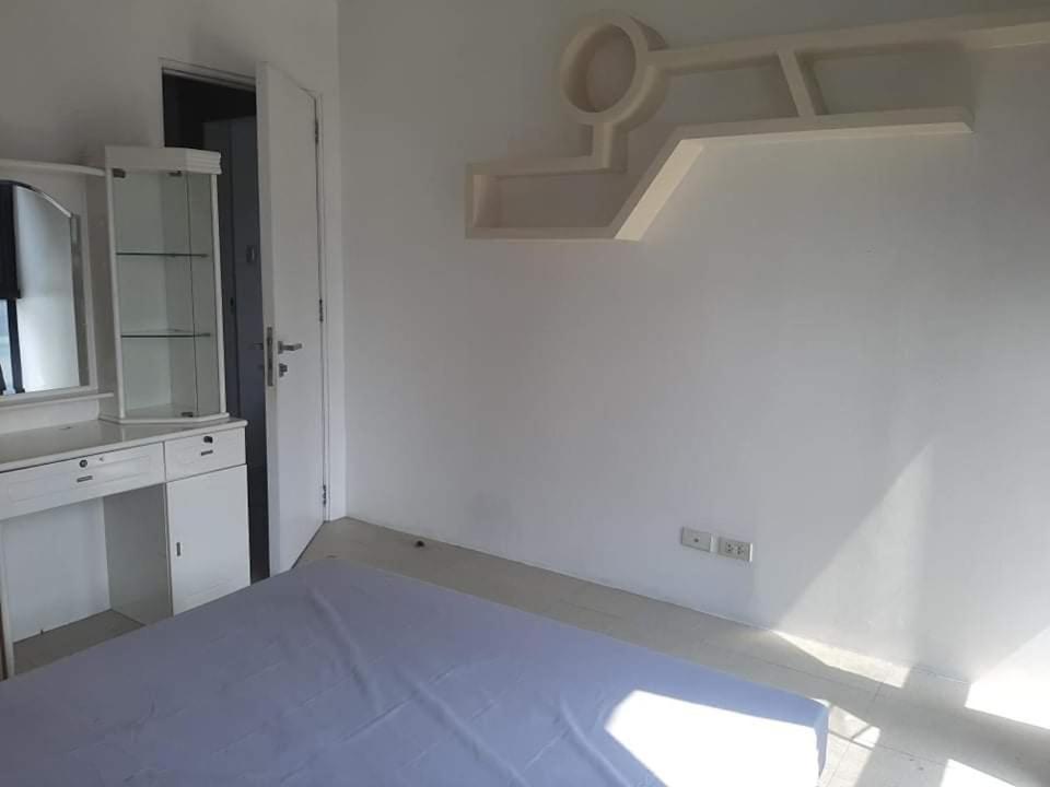 Spacious 2 Bedroom Unit With Pool Manila Kültér fotó
