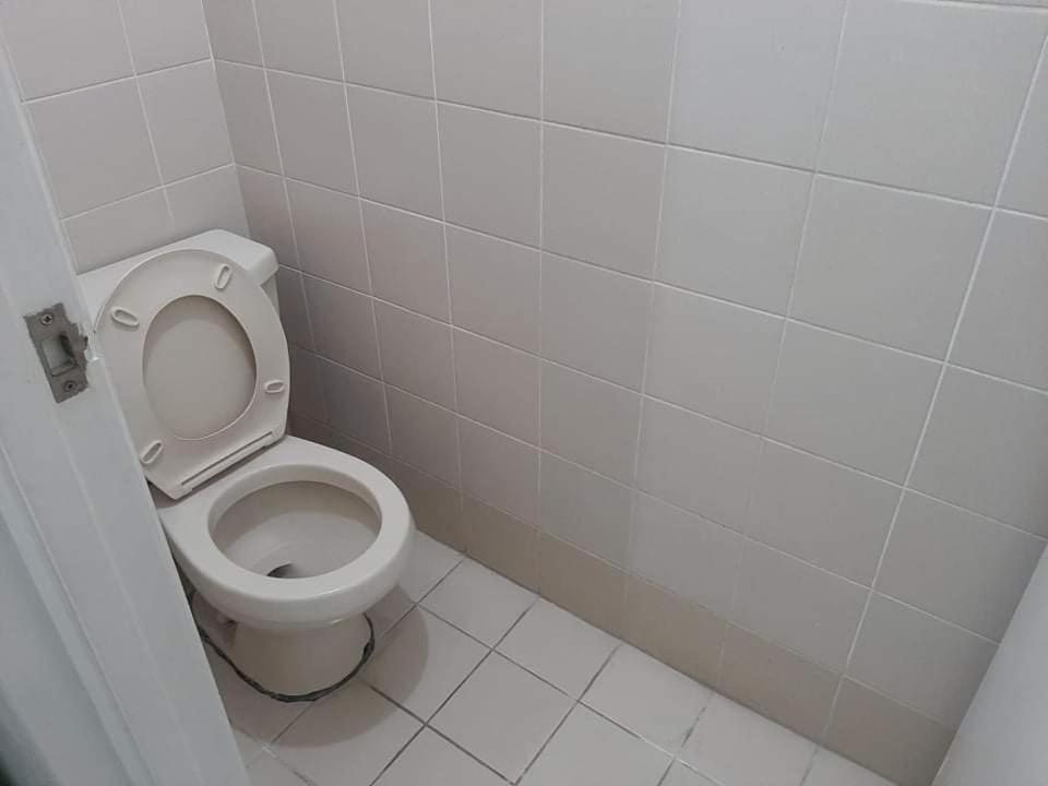 Spacious 2 Bedroom Unit With Pool Manila Kültér fotó